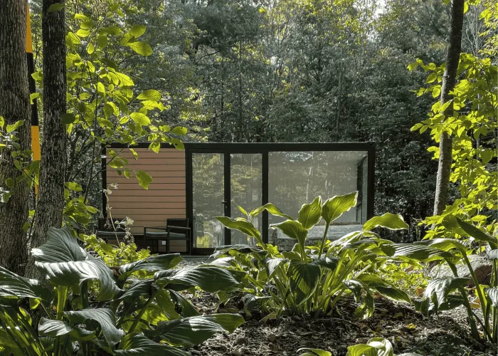 photo of riverside hideaway in the trees